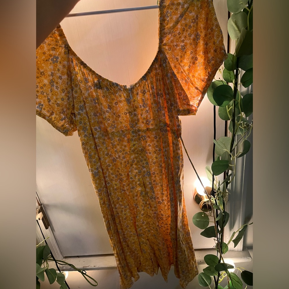 Motel yellow sundress xl (fits like a medium, large) flowy summer dress